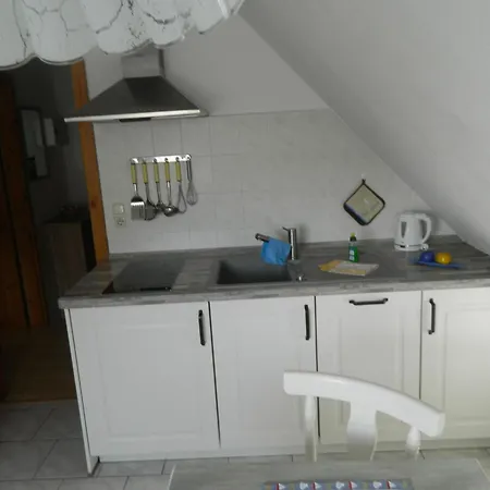 Achtern Diek 45324 * Groß Zicker